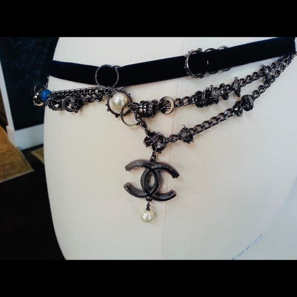 STUNNING ONE OF A KIND CHANNEL BELT - Picture 8 of 8